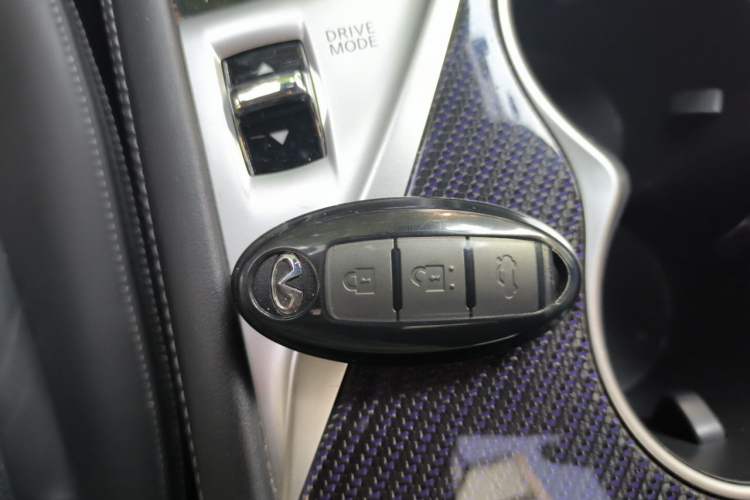Used Infiniti Q60 2019 S 2.0T Luxury Sport Edition Vehicle Key
