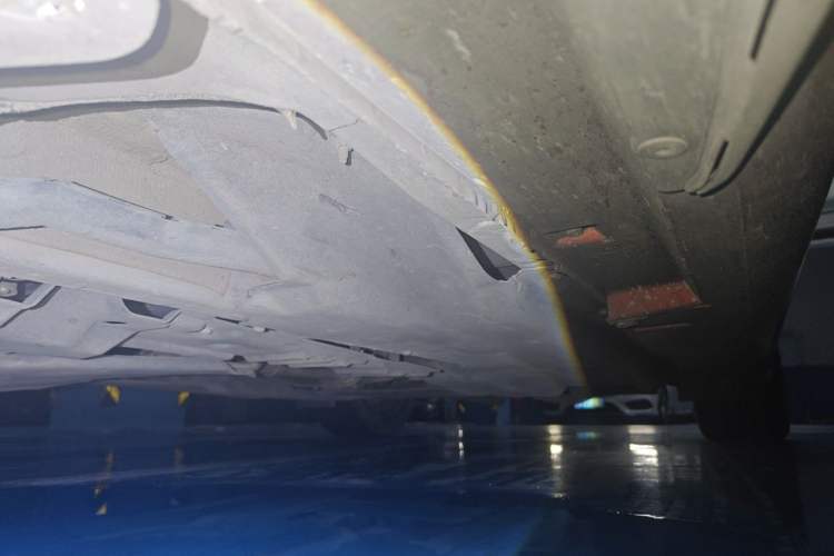 Used Infiniti Q60S  Chassis Front Left
