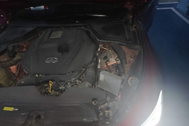 Used Infiniti Q60S  Engine Bay Left