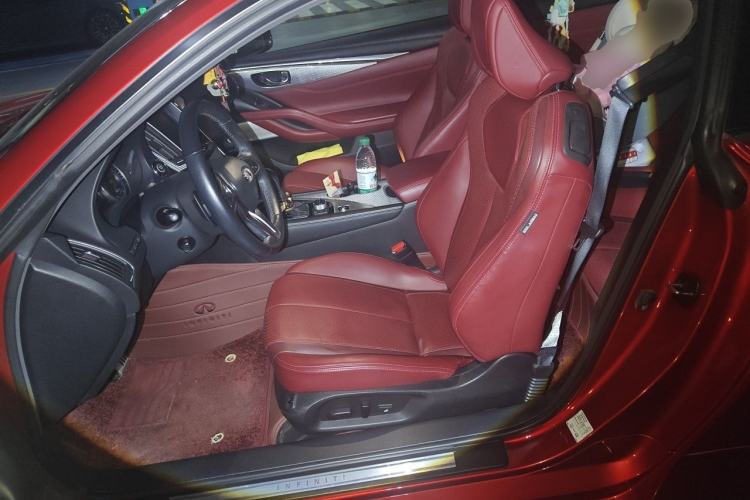 Used Infiniti Q60S  Left Front Seat