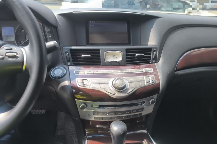 Used Infiniti Q70 2013 Q70L 2.5L Comfort Edition Audio And AC Panel