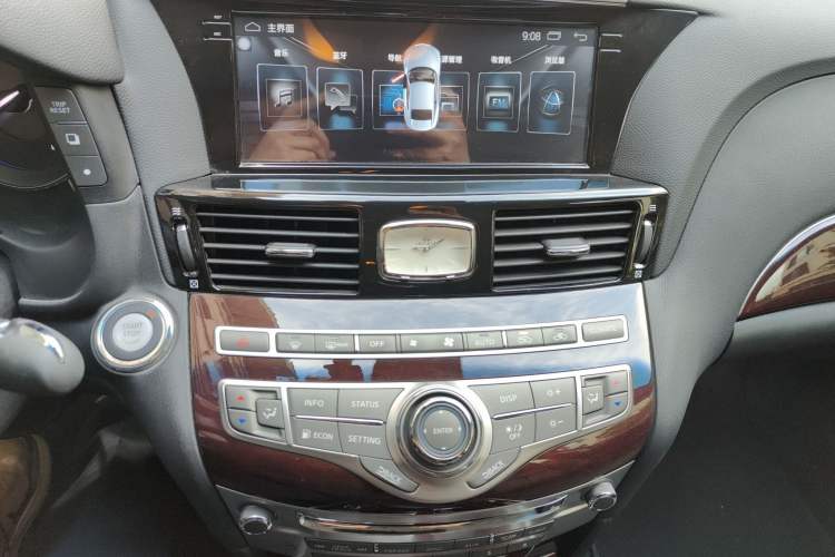 Used Infiniti Q70 2013 Q70L 2.5L Comfort Edition Audio And AC Panel