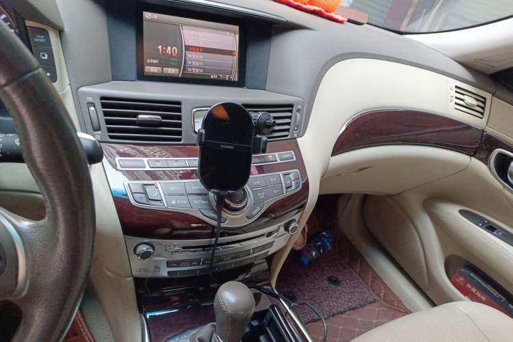 Used Infiniti Q70 2013 Q70L 2.5L Comfort Edition Audio And AC Panel