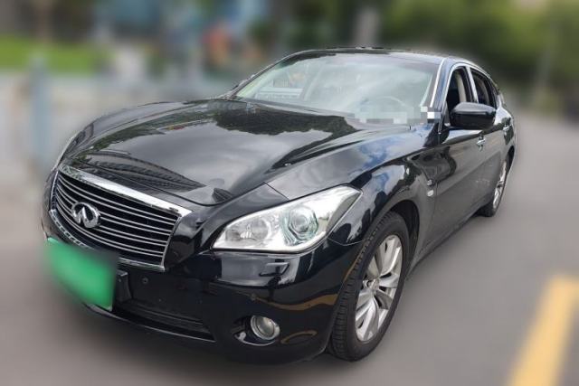 Ojetý Infiniti Q70 2013 Q70L 2.5L Elegance Edition