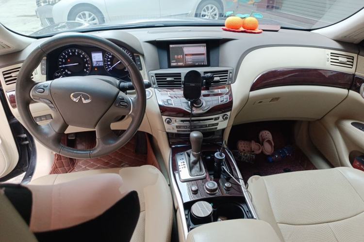 Used Infiniti Q70 2013 Q70L 2.5L Comfort Edition Center Console