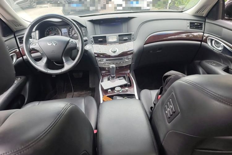 Used Infiniti Q70 2013 Q70L 2.5L Elegance Edition Center Console