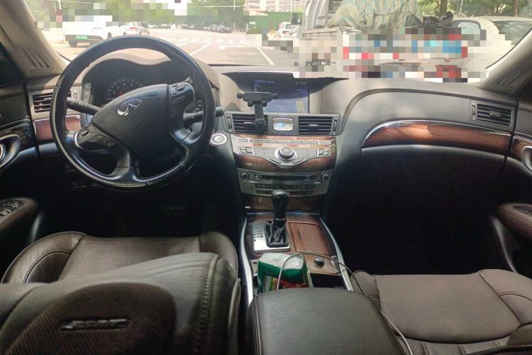 Used Infiniti Q70 2013 Q70L 3.5L Hybrid Luxury Edition Center Console