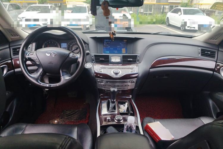 Used Infiniti Q70 2013 Q70L 2.5L Comfort Edition Center Console