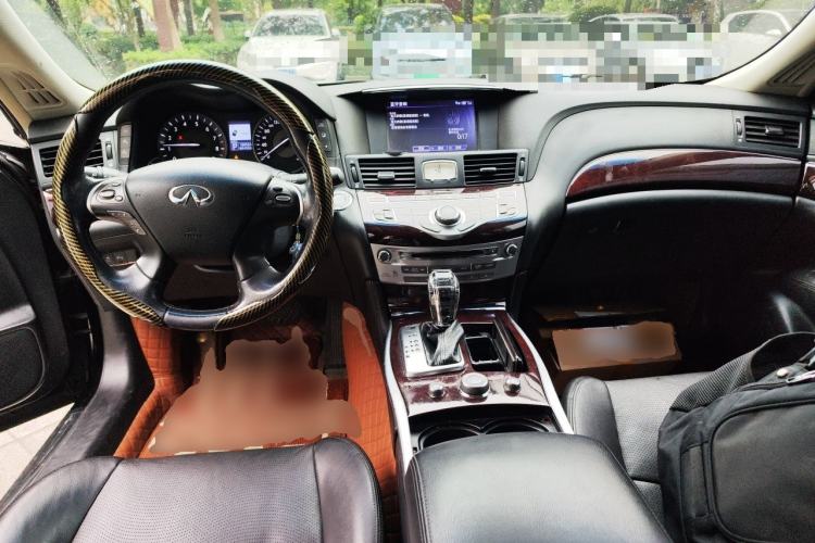 Used Infiniti Q70 2013 Q70L 2.5L Elegance Edition Center Console