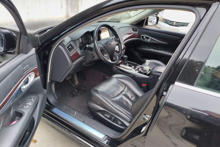 Used Infiniti Q70 2013 Q70L 2.5L Elegance Edition Driver Seat