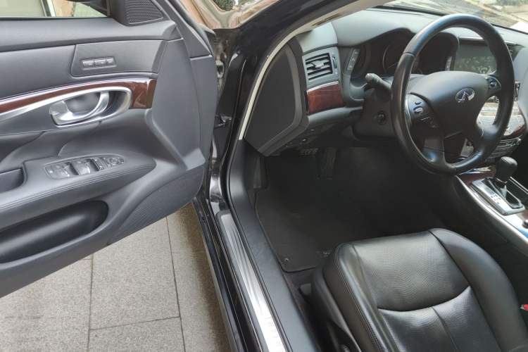 Used Infiniti Q70 2013 Q70L 2.5L Comfort Edition Driver Seat