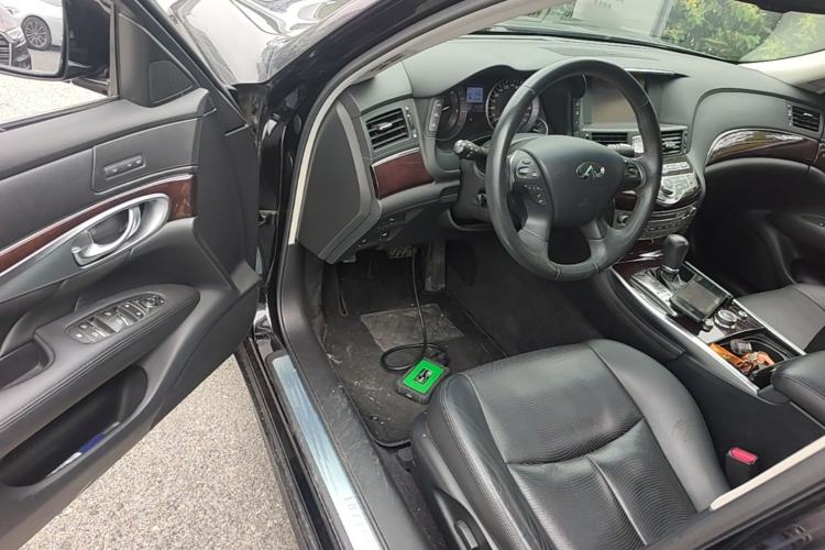 Used Infiniti Q70 2013 Q70L 2.5L Elegance Edition Driver Seat