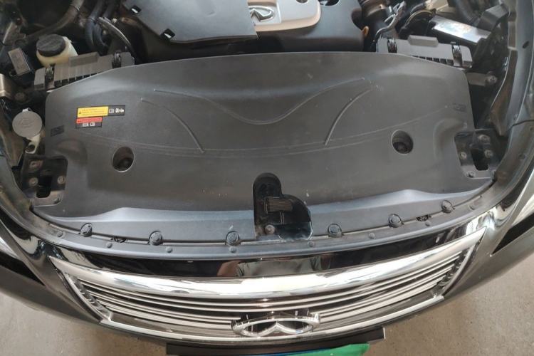 Used Infiniti Q70 2013 Q70L 2.5L Comfort Edition Engine Bay