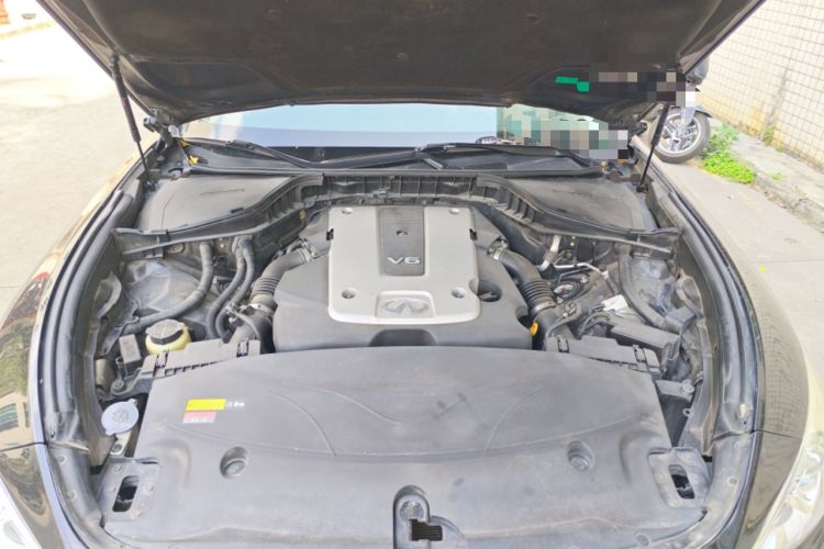 Used Infiniti Q70 2013 Q70L 2.5L Comfort Edition Engine Bay