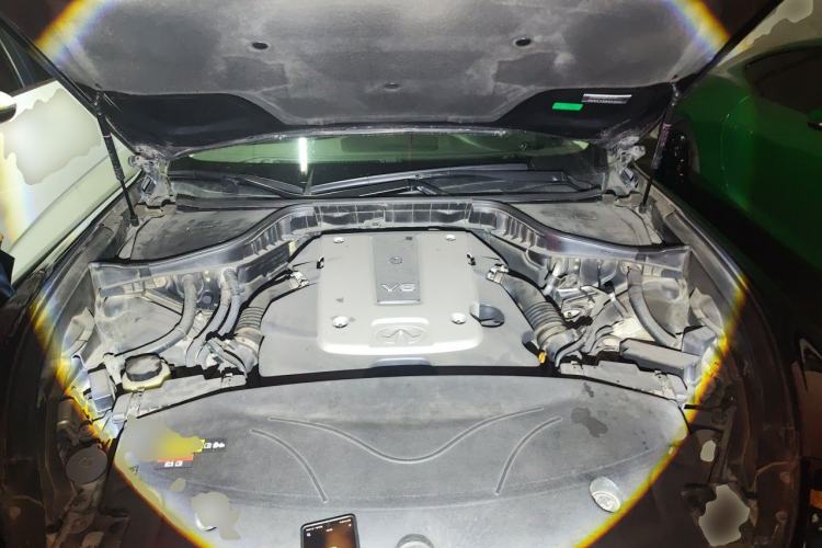Used Infiniti Q70 2013 Q70L 2.5L Elegance Edition Engine Bay