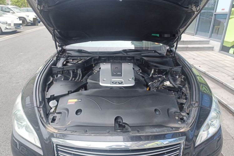 Used Infiniti Q70 2013 Q70L 2.5L Comfort Edition Engine Bay