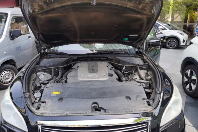 Used Infiniti Q70 2013 Q70L 2.5L Comfort Edition Engine Bay