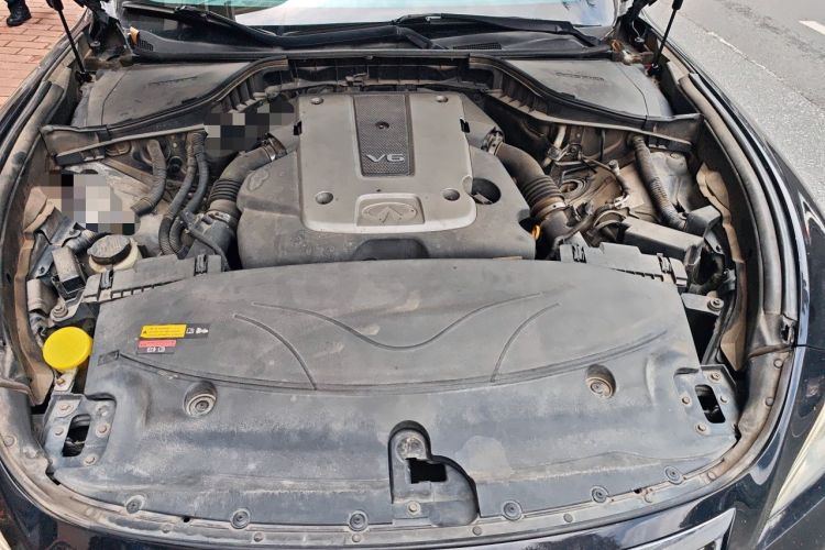 Used Infiniti Q70 2013 Q70L 2.5L Elegance Edition Engine Bay
