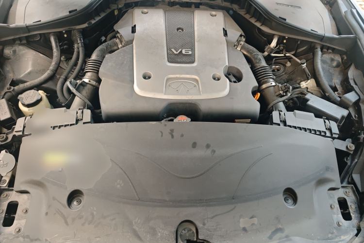 Used Infiniti Q70 2013 Q70L 2.5L Elegance Edition Engine Bay