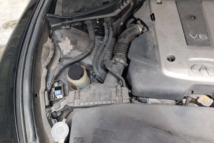 Used Infiniti Q70 2013 Q70L 2.5L Comfort Edition Engine Bay Right