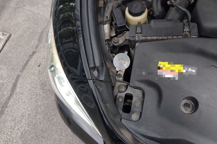 Used Infiniti Q70 2013 Q70L 2.5L Elegance Edition Engine Bay Right