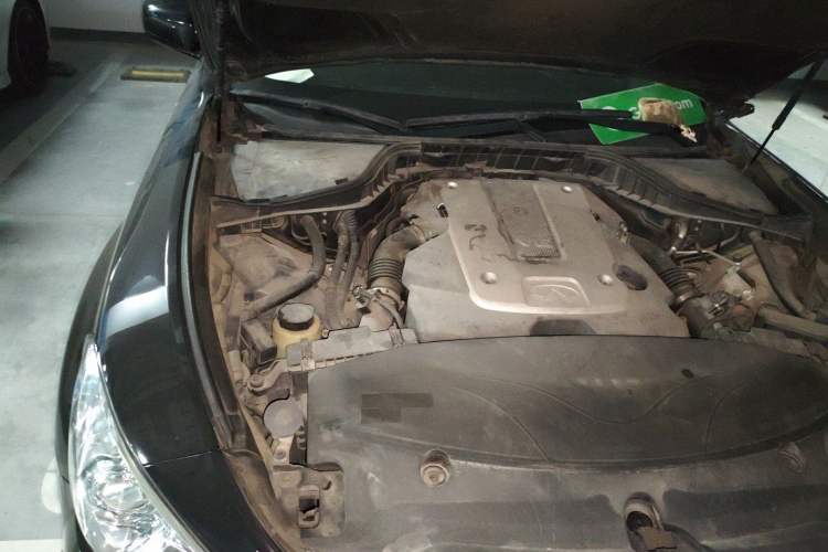 Used Infiniti Q70 2013 Q70L 2.5L Comfort Edition Engine Bay Right