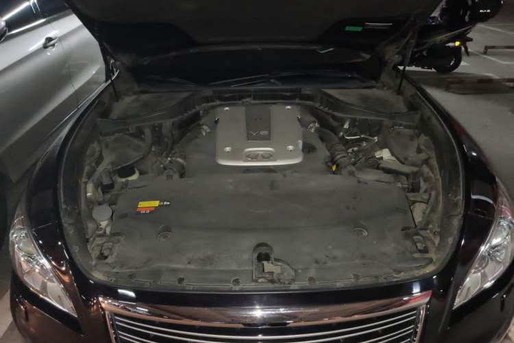 Used Infiniti Q70 2013 Q70L 2.5L Comfort Edition Engine Bay