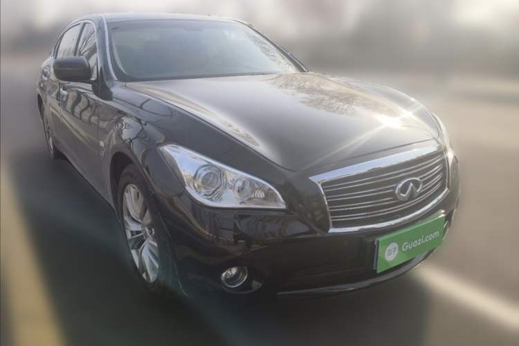 Used Infiniti Q70 2013 Q70L 2.5L Comfort Edition Exterior 2