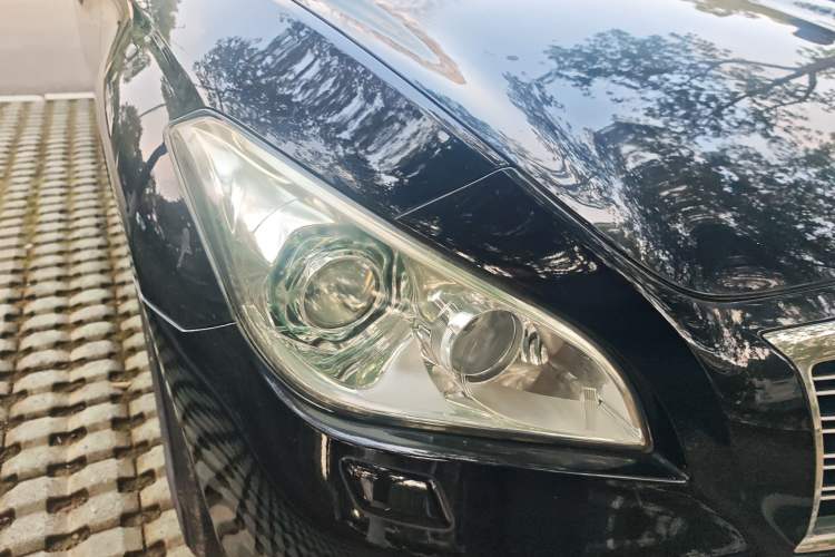 Used Infiniti Q70 2013 Q70L 2.5L Elegance Edition Exterior 3