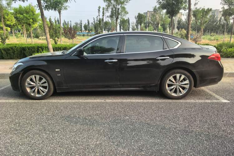 Used Infiniti Q70 2013 Q70L 2.5L Comfort Edition Exterior 6