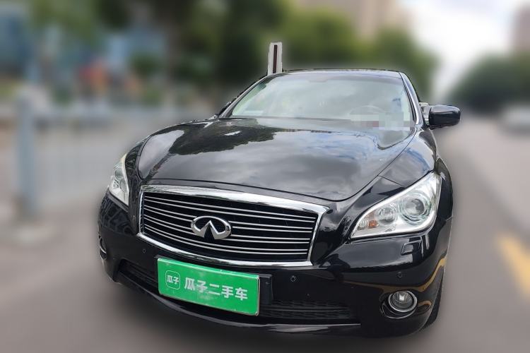 Used Infiniti Q70 2013 Q70L 2.5L Elegance Edition Front