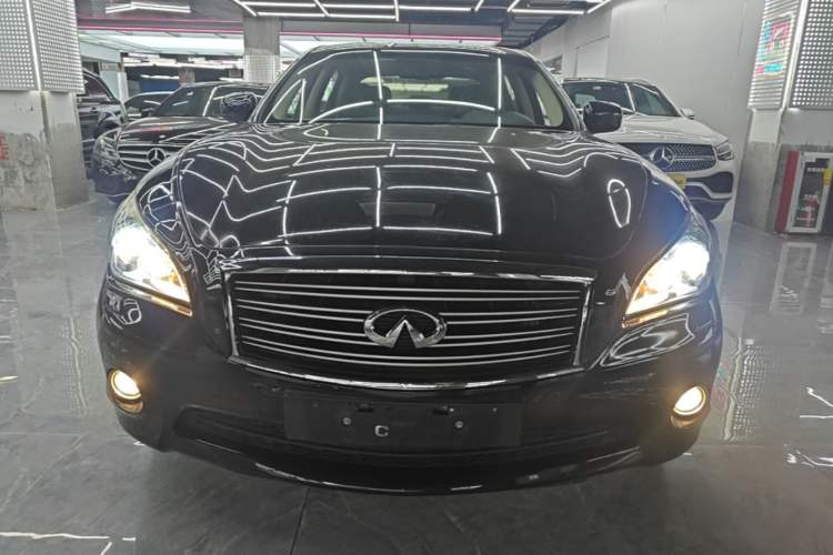 Used Infiniti Q70 2013 Q70L 2.5L Comfort Edition Front