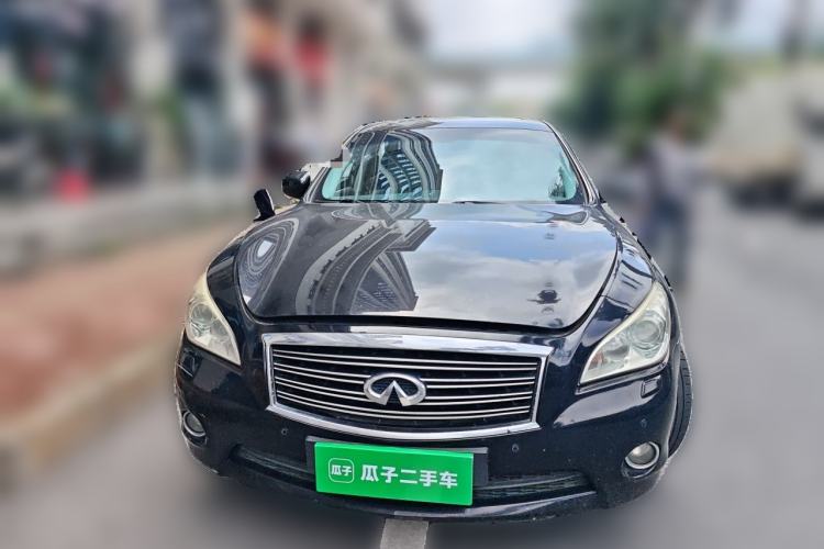 Used Infiniti Q70 2013 Q70L 2.5L Elegance Edition Front