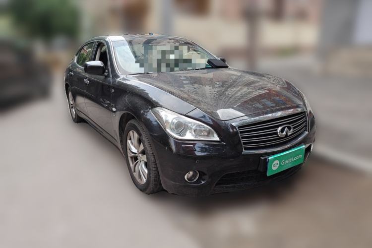 Used Infiniti Q70 2013 Q70L 2.5L Comfort Edition Front Right 45 Deg