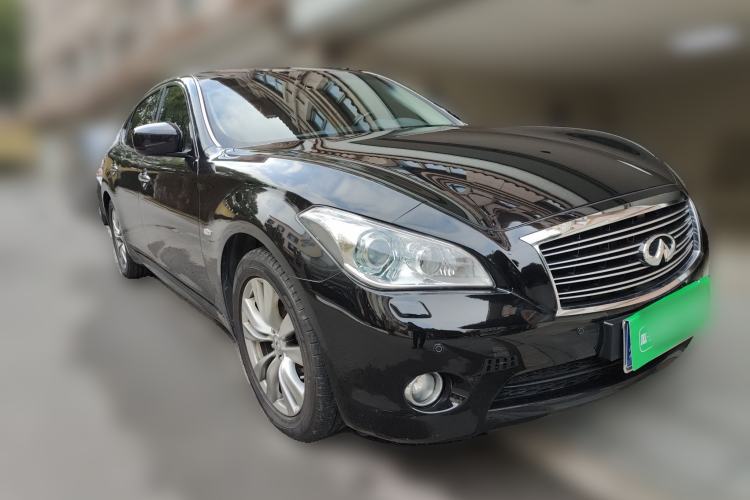 Used Infiniti Q70 2013 Q70L 2.5L Comfort Edition Front Right 45 Deg