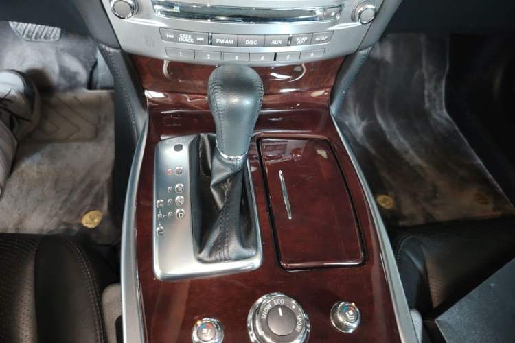 Used Infiniti Q70 2013 Q70L 2.5L Comfort Edition Gear Lever