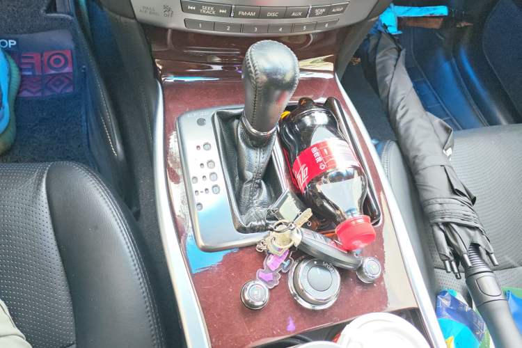 Used Infiniti Q70 2013 Q70L 2.5L Comfort Edition Gear Lever