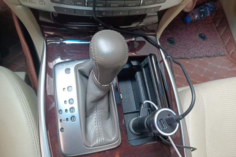 Used Infiniti Q70 2013 Q70L 2.5L Comfort Edition Gear Lever