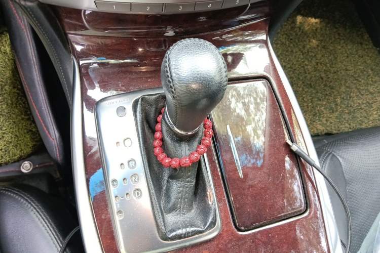 Used Infiniti Q70 2013 Q70L 2.5L Comfort Edition Gear Lever