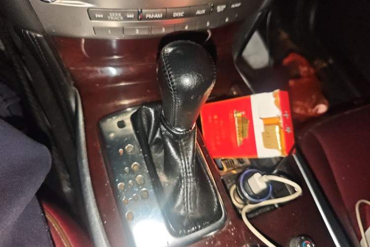 Used Infiniti Q70 2013 Q70L 2.5L Comfort Edition Gear Lever