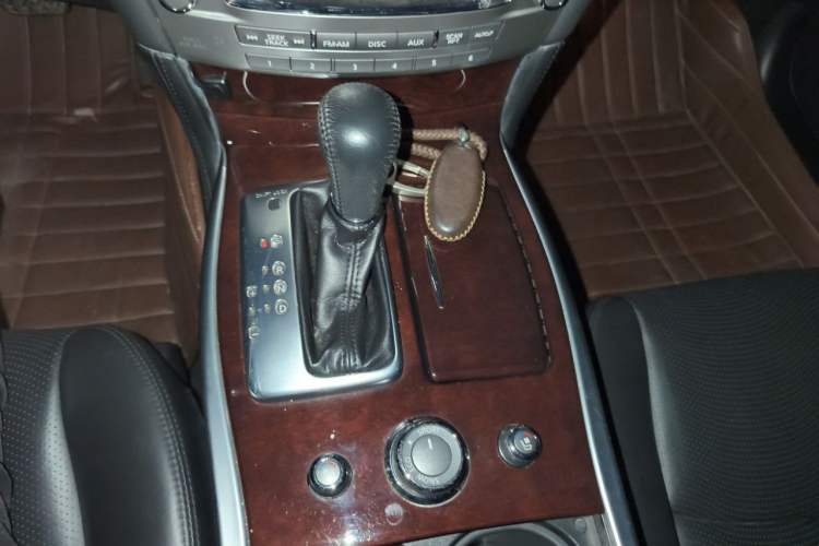 Used Infiniti Q70 2013 Q70L 2.5L Comfort Edition Gear Lever