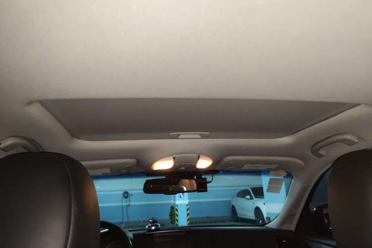 Used Infiniti Q70 2013 Q70L 2.5L Comfort Edition Headliner