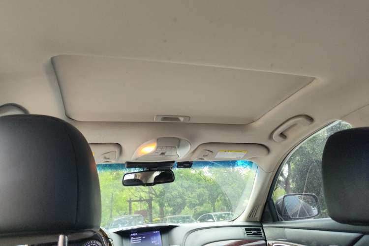 Used Infiniti Q70 2013 Q70L 2.5L Elegance Edition Headliner