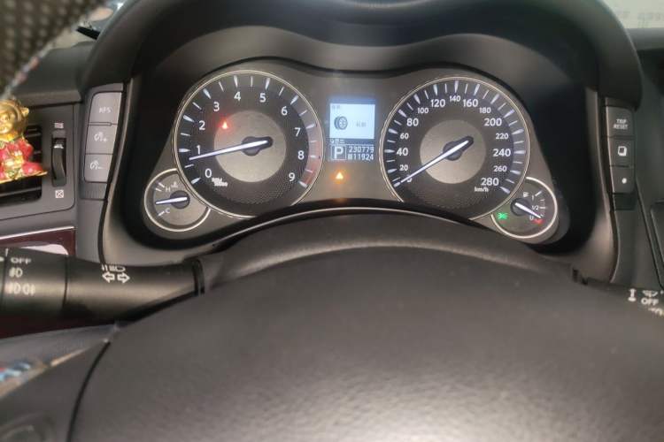 Used Infiniti Q70 2013 Q70L 2.5L Comfort Edition Instrument Cluster
