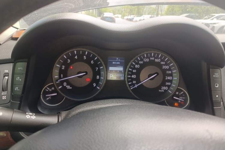 Used Infiniti Q70 2013 Q70L 2.5L Comfort Edition Instrument Cluster