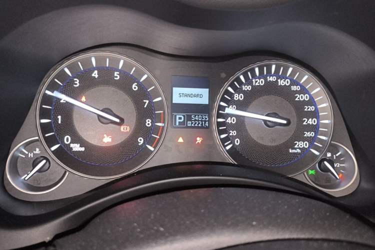 Used Infiniti Q70 2013 Q70L 2.5L Comfort Edition Instrument Cluster