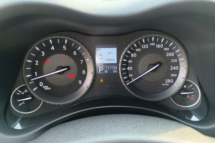 Used Infiniti Q70 2013 Q70L 2.5L Comfort Edition Instrument Cluster