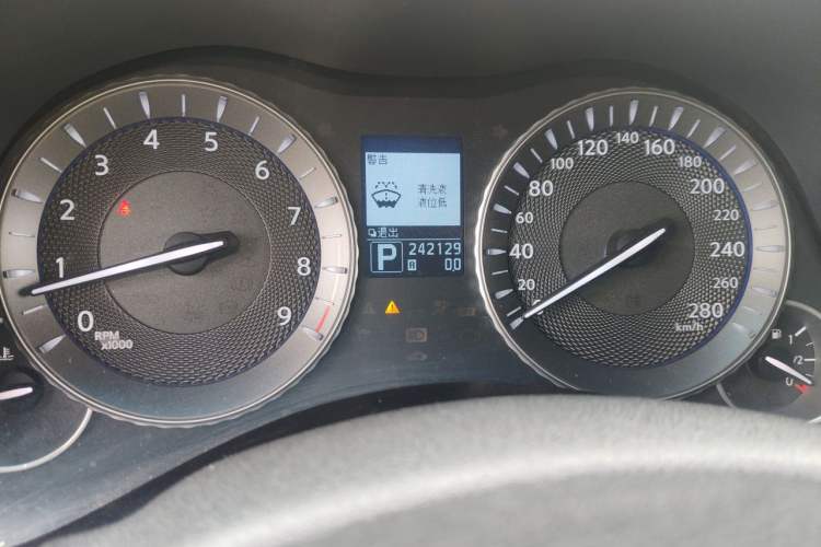 Used Infiniti Q70 2013 Q70L 2.5L Comfort Edition Instrument Cluster