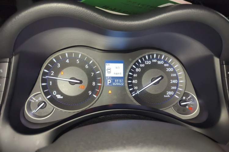 Used Infiniti Q70 2013 Q70L 2.5L Comfort Edition Instrument Cluster