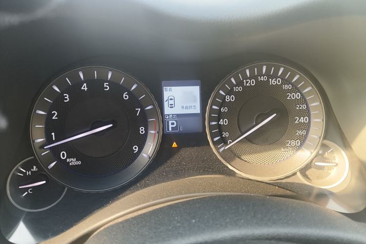 Used Infiniti Q70 2013 Q70L 2.5L Comfort Edition Instrument Cluster